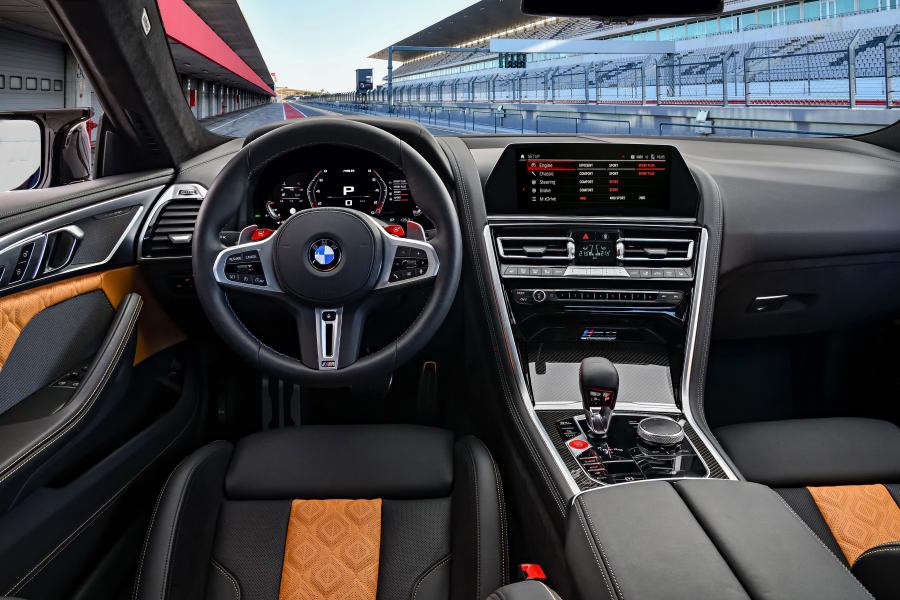 Торпедо BMW M8 Competition Coupe (F92) 2019 года  (UK) (фото 126 из 157)